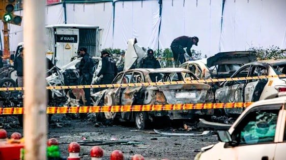 Delhi red fort car blast incident